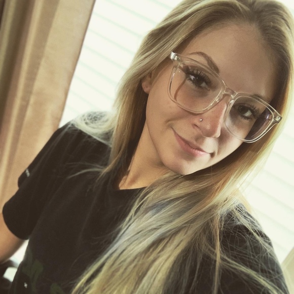 Meet your Posher, Posh - Picture 1 of 1